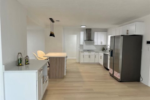 Villa ou maison à vendre à Maitland, Floride: 4 chambres, 189.33 m2 № 2149860 - photo 17