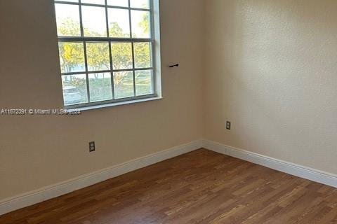 Townhouse in Miramar, Florida 3 bedrooms, 155.05 sq.m. № 1867855 - photo 6