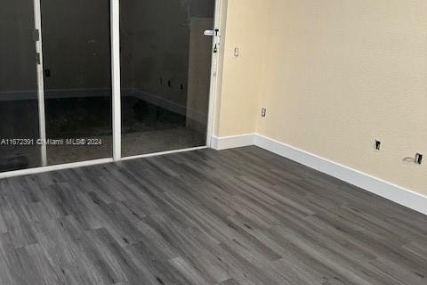 Townhouse in Miramar, Florida 3 bedrooms, 155.05 sq.m. № 1867855 - photo 4