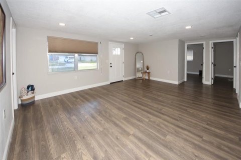 Casa en venta en Holiday, Florida, 4 dormitorios, 140.28 m2 № 1910740 - foto 9