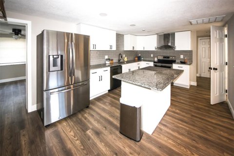 Casa en venta en Holiday, Florida, 4 dormitorios, 140.28 m2 № 1910740 - foto 4