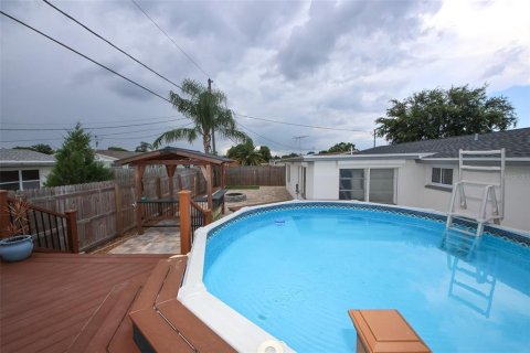 Casa en venta en Holiday, Florida, 4 dormitorios, 140.28 m2 № 1910740 - foto 8