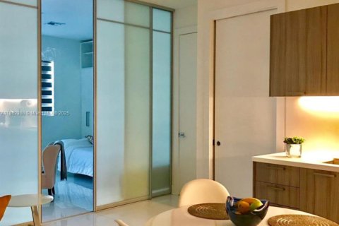 Condo in Fort Lauderdale, Florida, 1 bedroom in GALLERIA VILLAGES  № 1890836 - photo 17
