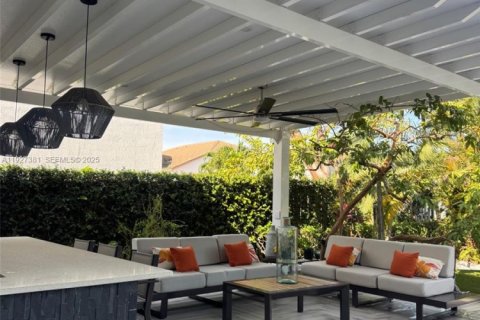 Снять в аренду виллу или дом в Дорал, Флорида 4 спальни, 271.55м2, № 1987718 - фото 7