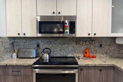 Снять в аренду виллу или дом в Дорал, Флорида 4 спальни, 271.55м2, № 1987718 - фото 30