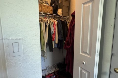 Снять в аренду виллу или дом в Дорал, Флорида 4 спальни, 271.55м2, № 1987718 - фото 20