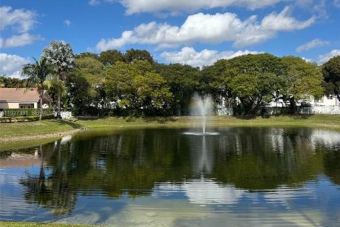 Снять в аренду виллу или дом в Дорал, Флорида 4 спальни, 271.55м2, № 1987718 - фото 16