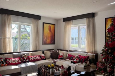 Снять в аренду виллу или дом в Дорал, Флорида 4 спальни, 271.55м2, № 1987718 - фото 26