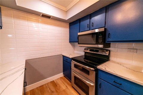 Condo in Largo, Florida, 2 bedrooms  № 1797763 - photo 14