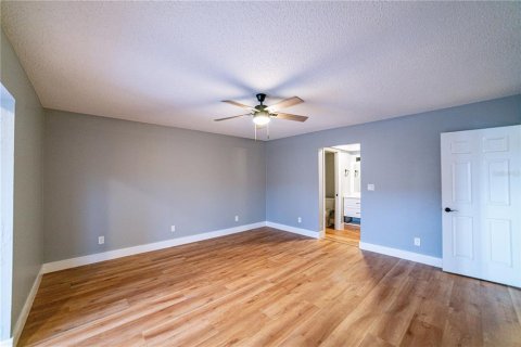 Condo in Largo, Florida, 2 bedrooms  № 1797763 - photo 29