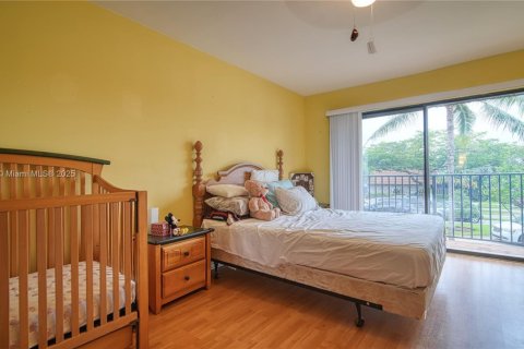 Townhouse in Davie, Florida 3 bedrooms, 228.26 sq.m. № 1809771 - photo 25