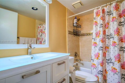 Townhouse in Davie, Florida 3 bedrooms, 228.26 sq.m. № 1809771 - photo 26