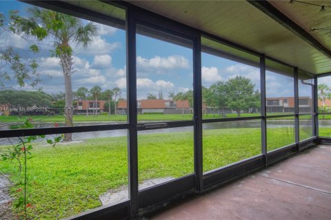 Townhouse in Davie, Florida 3 bedrooms, 228.26 sq.m. № 1809771 - photo 15