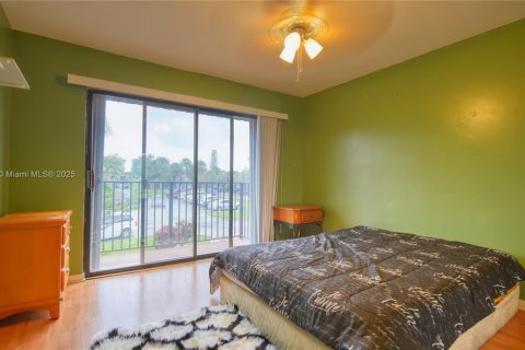 Townhouse in Davie, Florida 3 bedrooms, 228.26 sq.m. № 1809771 - photo 29