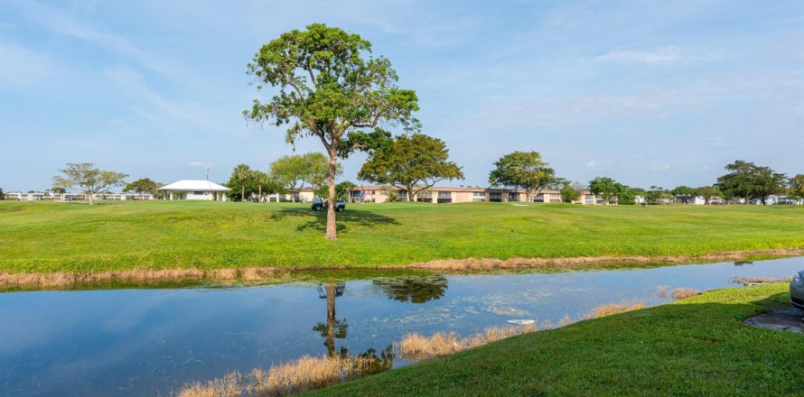 Condo in Delray Beach, Florida, 2 bedrooms № 1058783