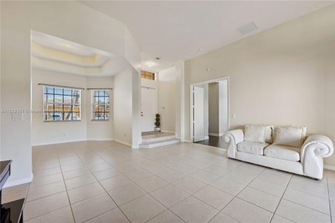 House in Plantation, Florida 5 bedrooms, 265.51 sq.m. № 1828317 - photo 16