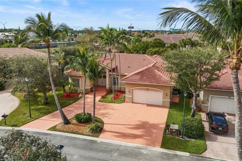 House in Plantation, Florida 5 bedrooms, 265.51 sq.m. № 1828317 - photo 27