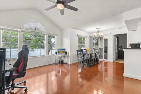 Condo in Orlando, Florida, 2 bedrooms  № 1849244 - photo 9