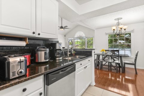 Condo in Orlando, Florida, 2 bedrooms  № 1849244 - photo 7