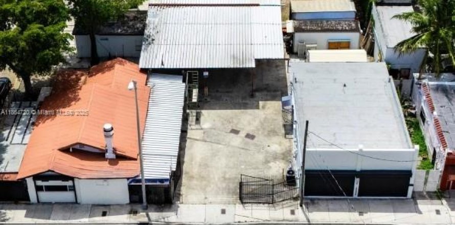 Propiedad comercial en Miami, Florida № 1957502