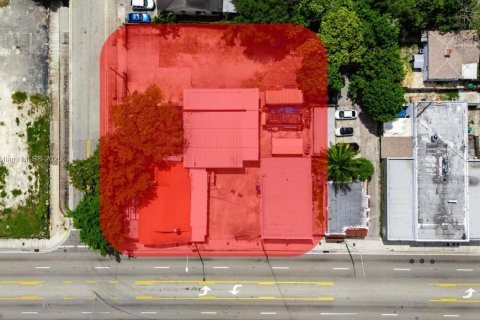 Propiedad comercial en venta en Miami, Florida № 1957502 - foto 4