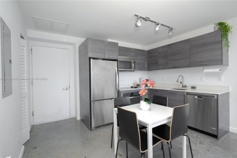 Copropriété à louer à Miami, Floride: 49.52 m2 № 1951324 - photo 8