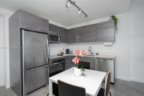 Copropriété à louer à Miami, Floride: 49.52 m2 № 1951324 - photo 7