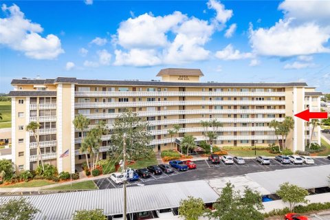Condo in Seminole, Florida, 2 bedrooms  № 1847239 - photo 1