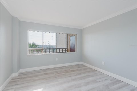 Condo in Seminole, Florida, 2 bedrooms  № 1847239 - photo 10