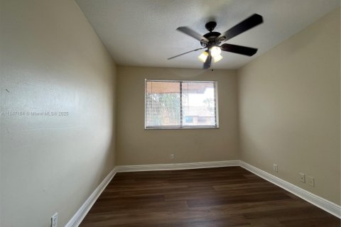 Touwnhouse à vendre à Sunrise, Floride: 3 chambres, 119.01 m2 № 1936161 - photo 8