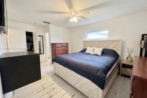 House in Sunrise, Florida 2 bedrooms, 115.85 sq.m. № 2050570 - photo 5