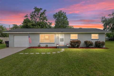 House in Ocala, Florida 3 bedrooms, 103.86 sq.m. № 1899502 - photo 1