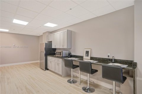Immobilier commercial à vendre à North Miami, Floride № 2048091 - photo 3