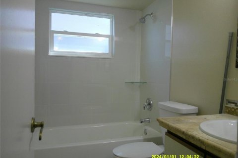 Villa ou maison à louer à Orlando, Floride: 3 chambres, 135.92 m2 № 2310823 - photo 18
