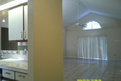 Villa ou maison à louer à Orlando, Floride: 3 chambres, 135.92 m2 № 2310823 - photo 3