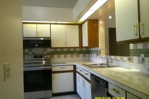 Villa ou maison à louer à Orlando, Floride: 3 chambres, 135.92 m2 № 2310823 - photo 4