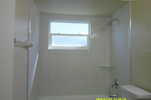 Villa ou maison à louer à Orlando, Floride: 3 chambres, 135.92 m2 № 2310823 - photo 20