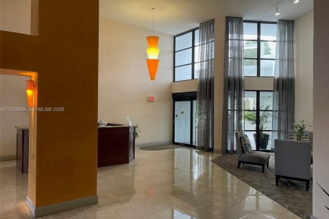 Condominio en alquiler en Hallandale Beach, Florida, 1 dormitorio, 85.01 m2 № 2079187 - foto 10