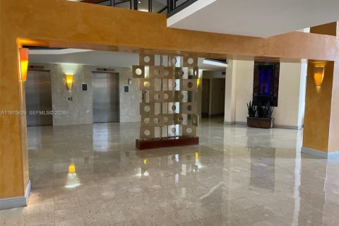 Condominio en alquiler en Hallandale Beach, Florida, 1 dormitorio, 85.01 m2 № 2079187 - foto 8