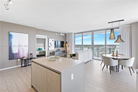 Condo in Hollywood, Florida, 2 bedrooms № 2081688 - photo 4