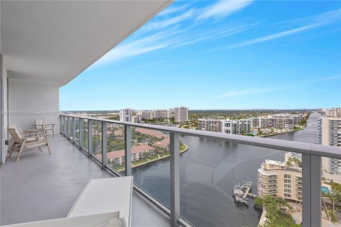 Condo in Hollywood, Florida, 2 bedrooms № 2081688 - photo 20