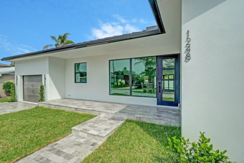Villa ou maison à louer à Riviera Beach, Floride: 4 chambres, 260.13 m2 № 2178068 - photo 4