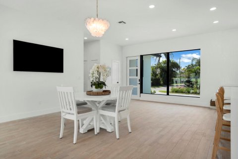 Villa ou maison à louer à Riviera Beach, Floride: 4 chambres, 260.13 m2 № 2178068 - photo 9
