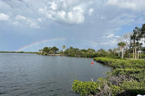 House in Homosassa, Florida 4 bedrooms, 227.24 sq.m. № 1750007 - photo 25