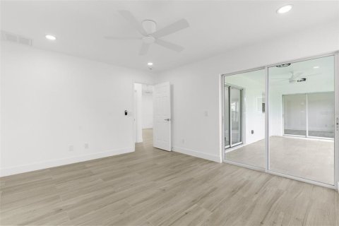 Villa ou maison à vendre à North Port, Floride: 3 chambres, 117.99 m2 № 1825094 - photo 23