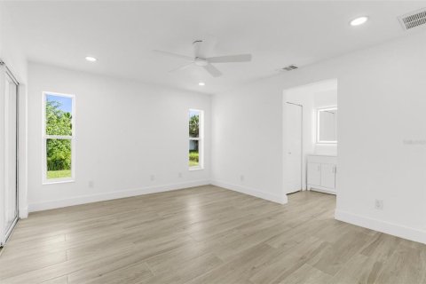 Villa ou maison à vendre à North Port, Floride: 3 chambres, 117.99 m2 № 1825094 - photo 22