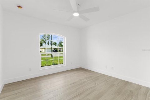 Villa ou maison à vendre à North Port, Floride: 3 chambres, 117.99 m2 № 1825094 - photo 15