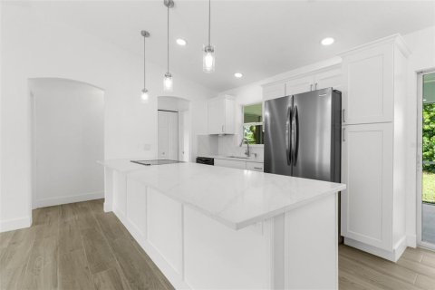 Villa ou maison à vendre à North Port, Floride: 3 chambres, 117.99 m2 № 1825094 - photo 10
