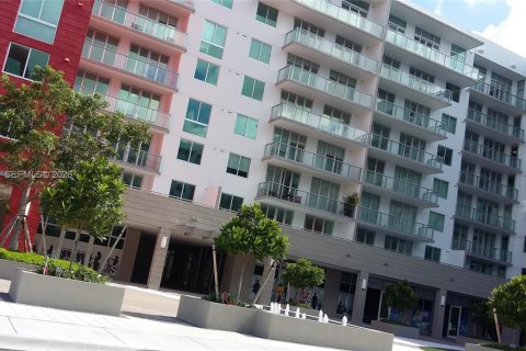 Condo à Doral, Floride, 1 chambre  № 2029681