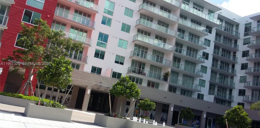 Condo à Doral, Floride, 1 chambre  № 2029681